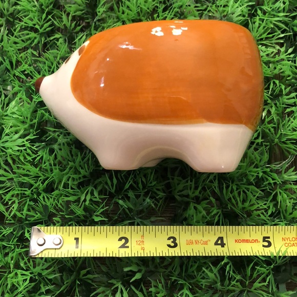 Harvey the Hedgehog Small Ceramic Planter Pot Decor & 2 Pairs of Socks Gift Set - Picture 9 of 14